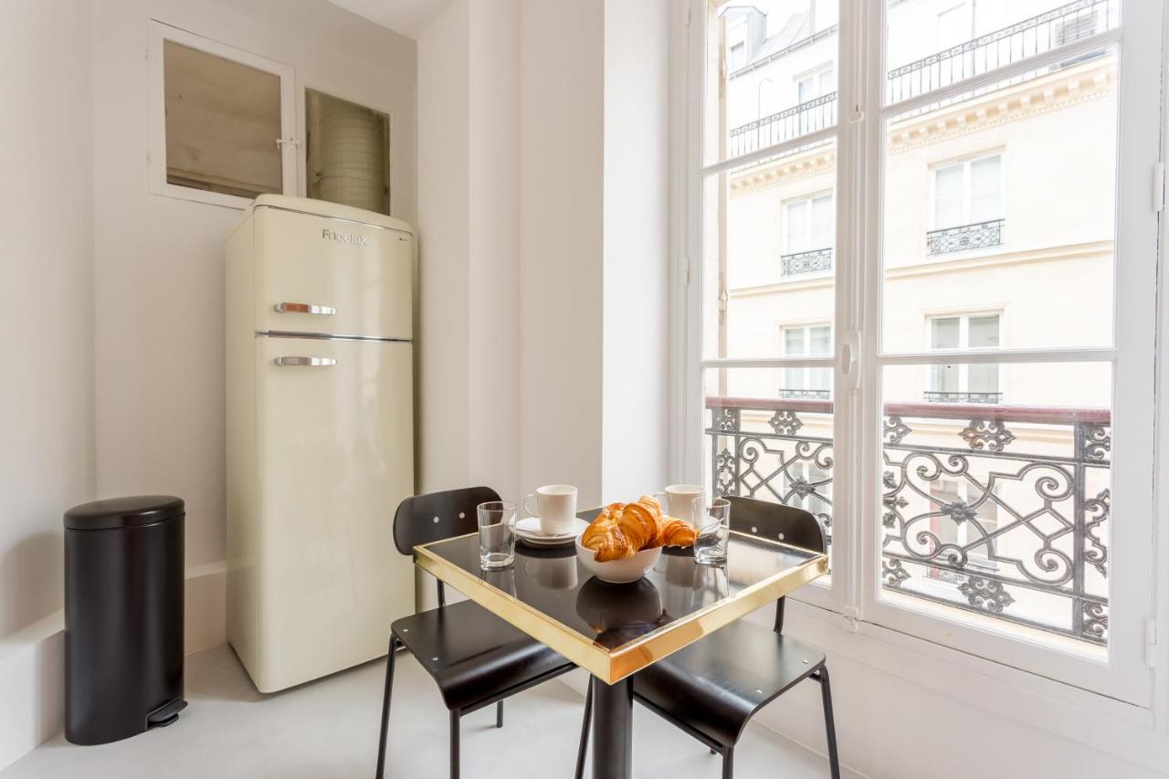 شقة Habitat Parisien - 2Br-2Ba - Marais - Centre Pompidou المظهر الخارجي الصورة
